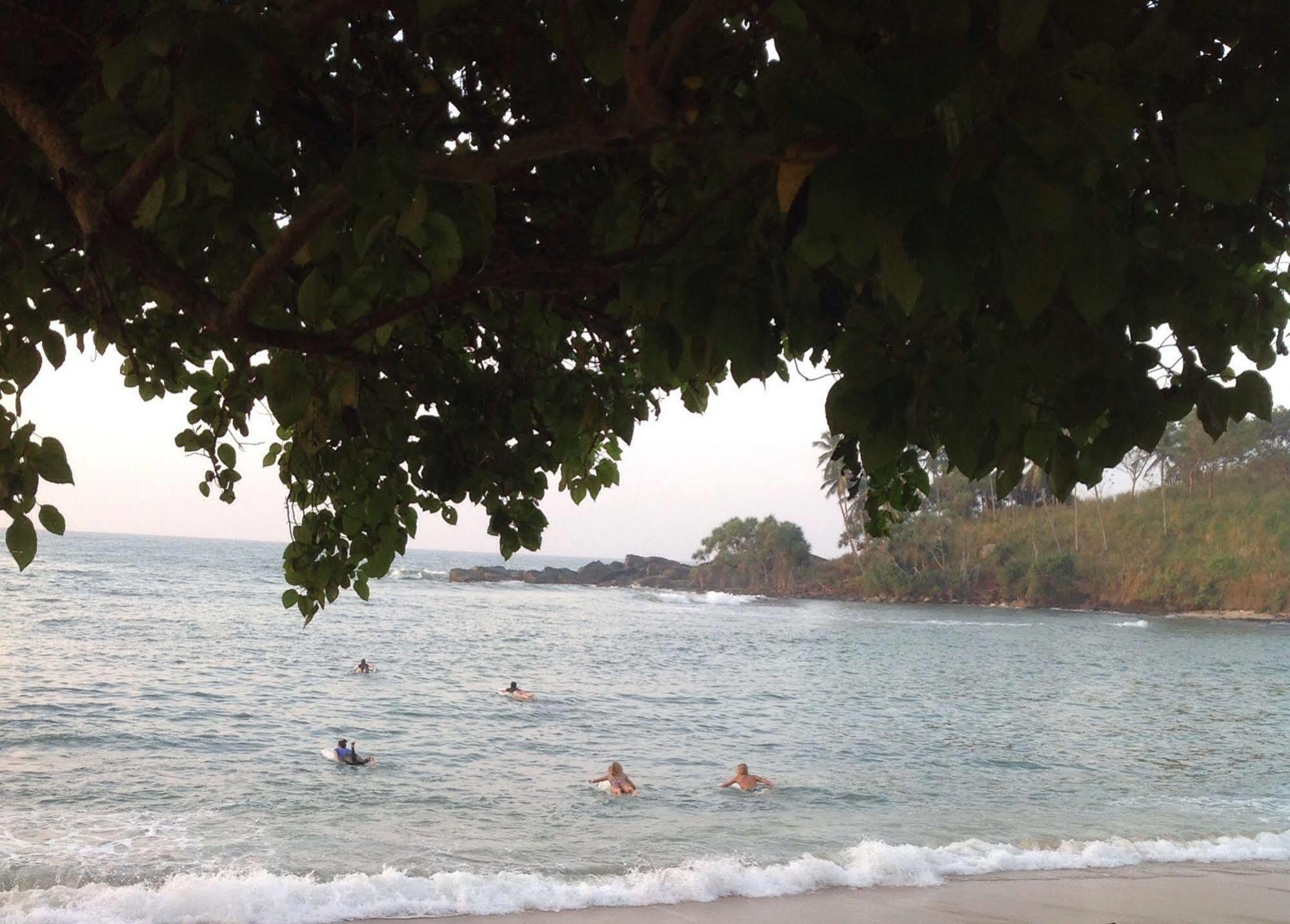Aga Surf View Hotel Tangalle Ngoại thất bức ảnh