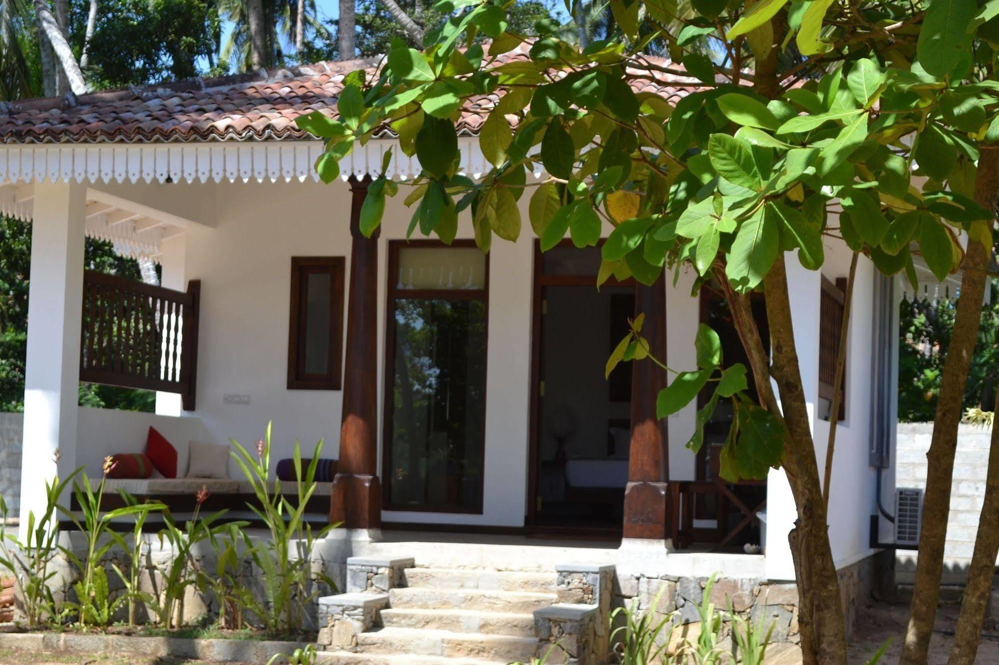 Aga Surf View Hotel Tangalle Ngoại thất bức ảnh