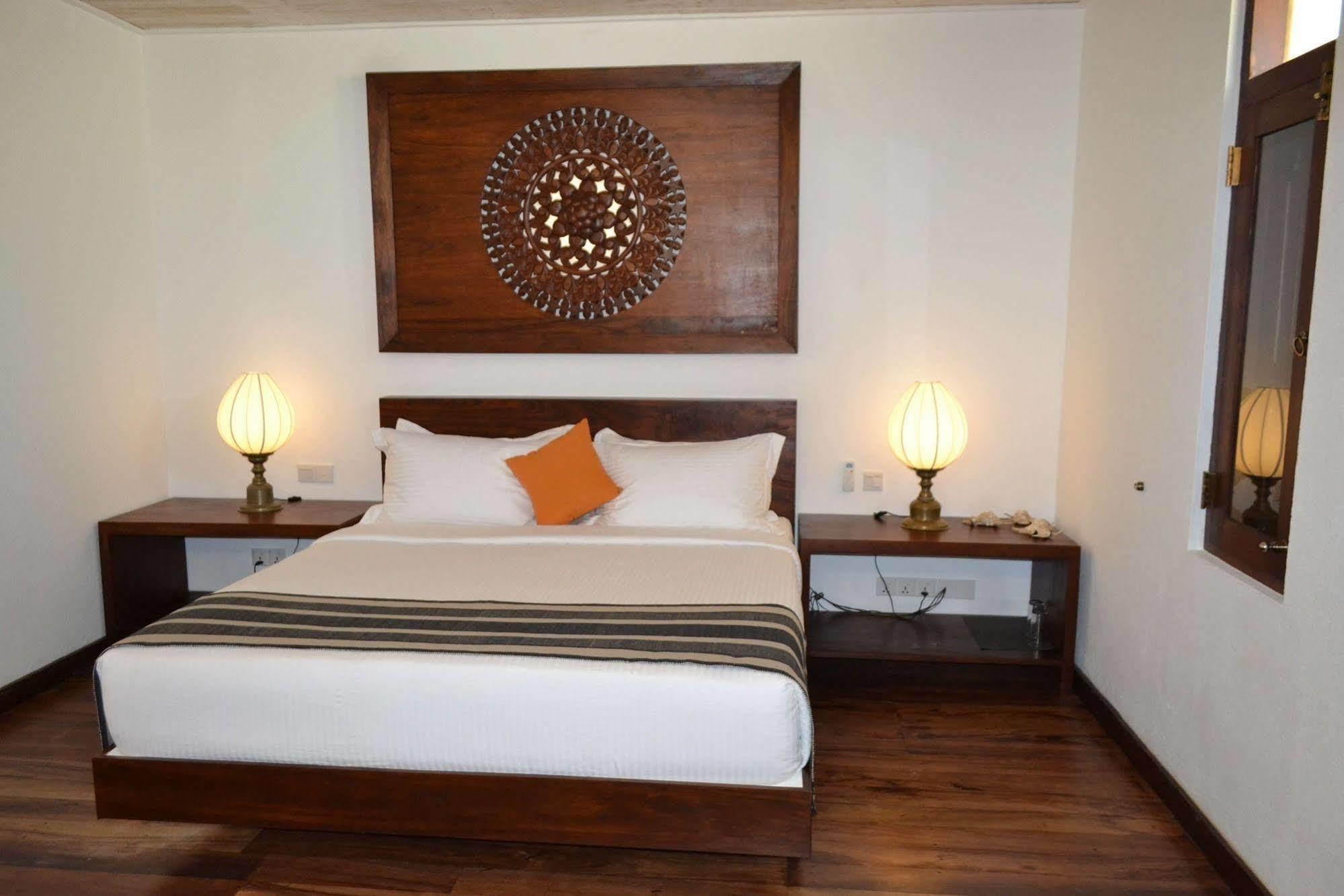 Aga Surf View Hotel Tangalle Ngoại thất bức ảnh