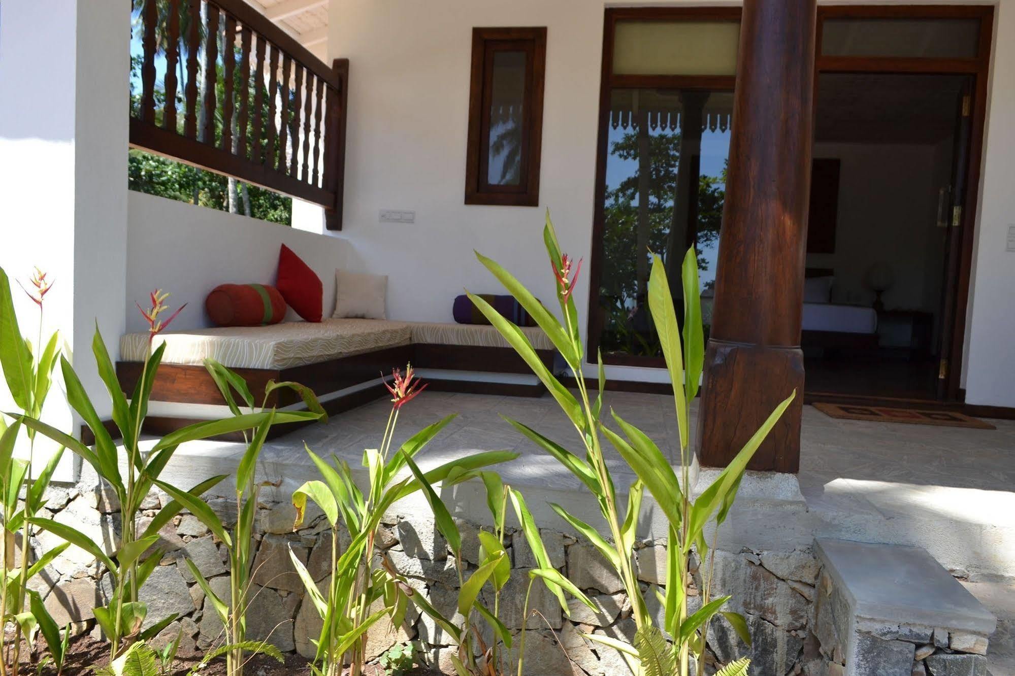 Aga Surf View Hotel Tangalle Ngoại thất bức ảnh